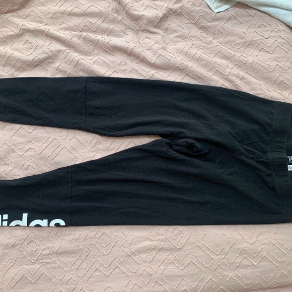 ADIDAS LIGHTWEIGHT LEGGINGS WITH PRINT ON THE LEG - Picture 1 of 3